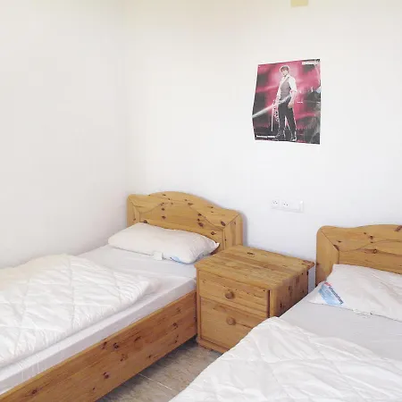 Landa Park 102s Apartman *